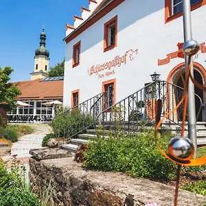 *** Otel Schlossgasthof Roesch Almanya