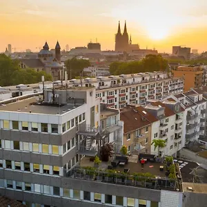 Hotel Hostel Koeln, Colonia